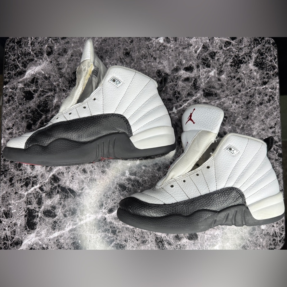 (Youth) Nike Air Jordan 12 Retro - Picture 6 of 6